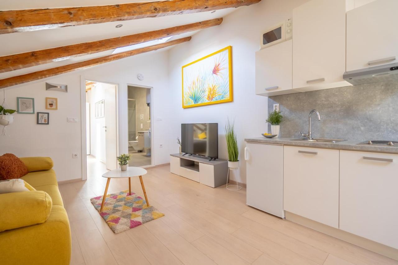 Fran Center Apartments  Pula Extérieur photo