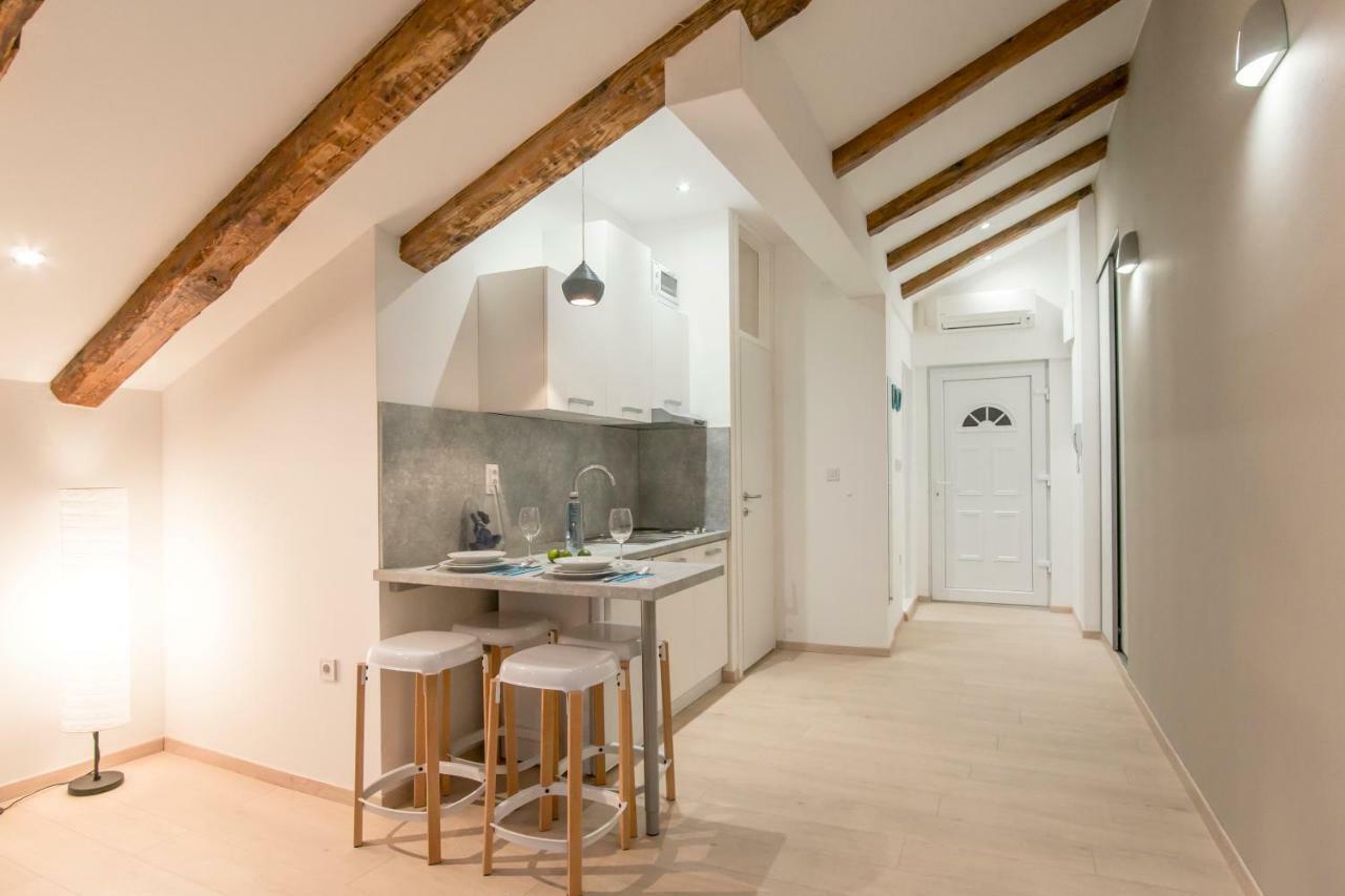 Fran Center Apartments  Pula Extérieur photo